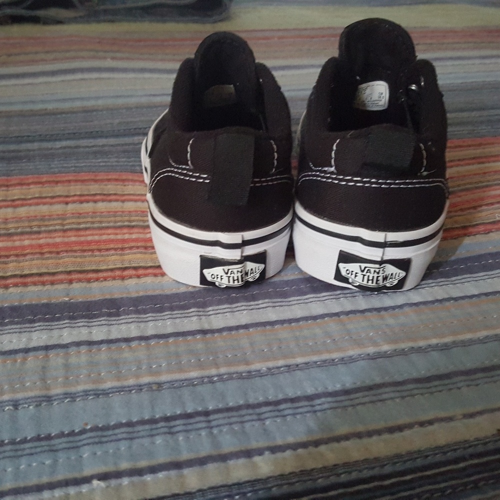 Boys Todder vans size 11